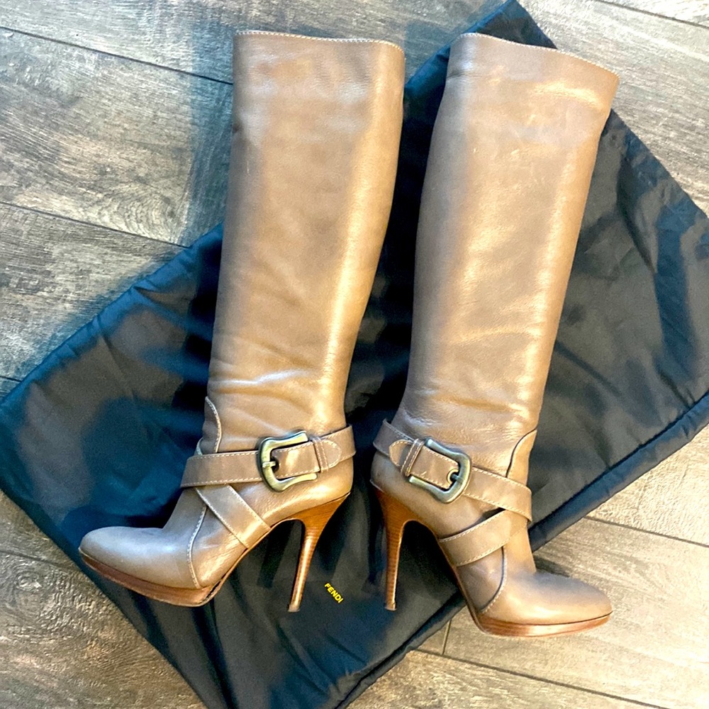 Fendi B Boot 39.5